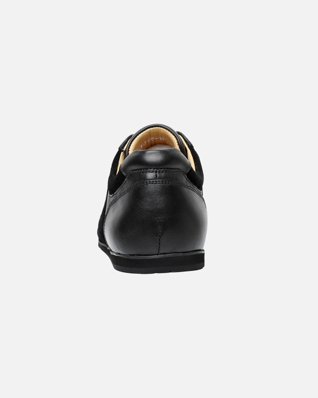 Men’s Low-Top Sneakers – Lace-Up Shoes with Contrast Panels