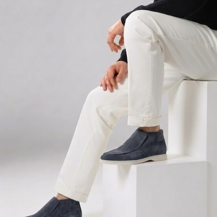 Men’s Slip-On Shoes – High-Cut Design & Light Sole