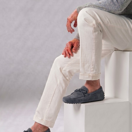 Men’s Slip-On Loafers – Bow Detail & Textured Sole