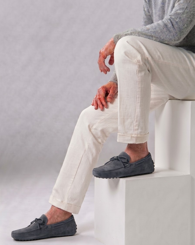 Men’s Slip-On Loafers – Bow Detail & Textured Sole