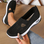 Black / 3