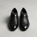 Black / 4