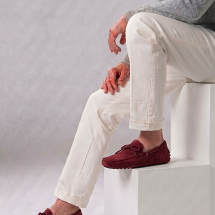 Men’s Slip-On Loafers – Bow Detail & Textured Sole