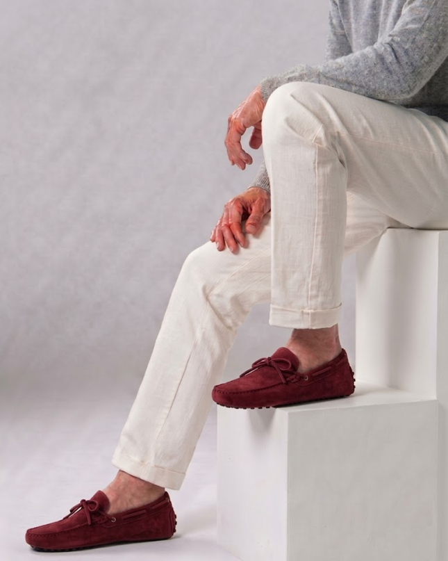 Men’s Slip-On Loafers – Bow Detail & Textured Sole