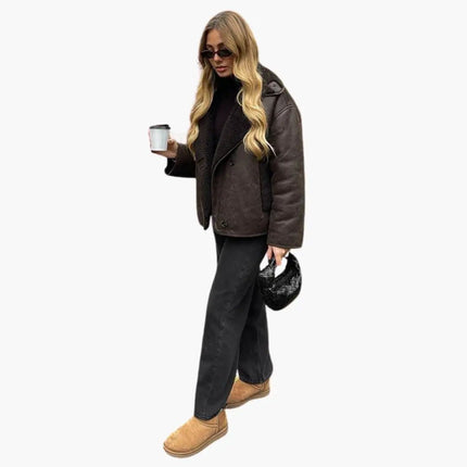 Elegant Women's Leather Jacket in Brown – Warm and Long-Sleeved