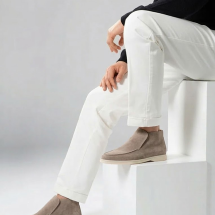 Men’s Slip-On Shoes – High-Cut Design & Light Sole