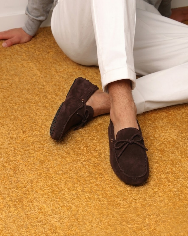 Men’s Slip-On Loafers – Bow Detail & Textured Sole