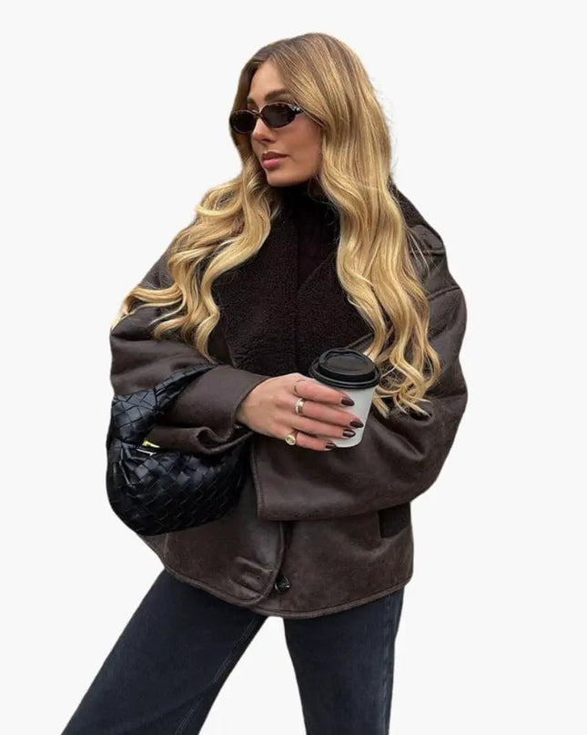 Elegant Women's Leather Jacket in Brown – Warm and Long-Sleeved