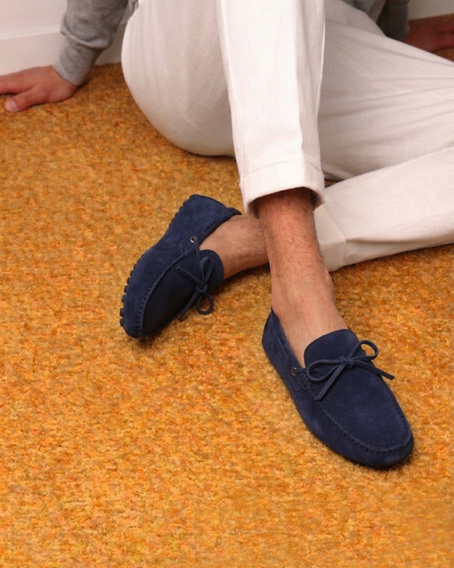 Men’s Slip-On Loafers – Bow Detail & Textured Sole