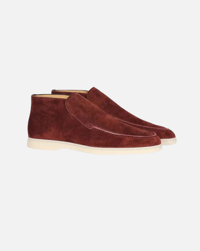 Men’s Slip-On Shoes – High-Cut Design & Light Sole