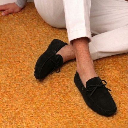 Men’s Slip-On Loafers – Bow Detail & Textured Sole
