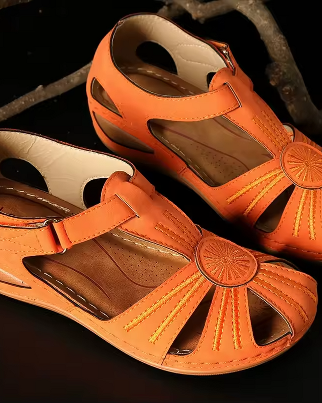 Adjustable Closed-Heel Sandals for Women - Ideal for Everyday Wear