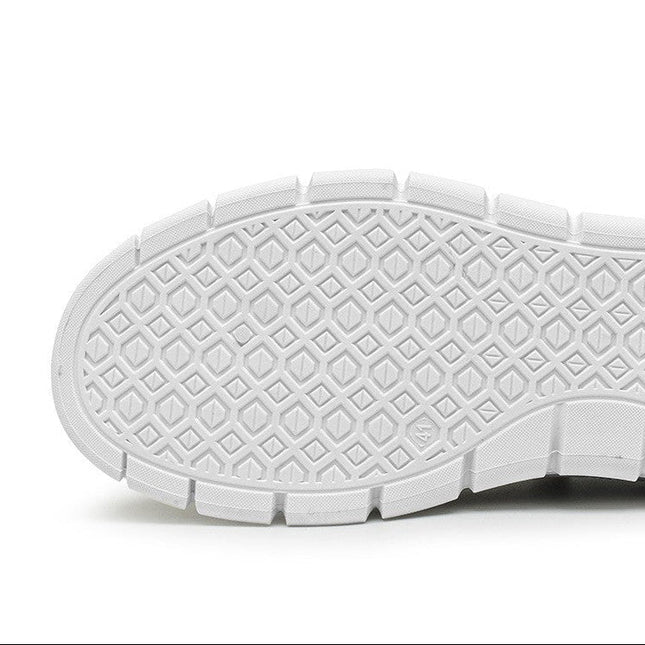 Lace-Up Sneakers – Textured Upper & Contrasting Sole