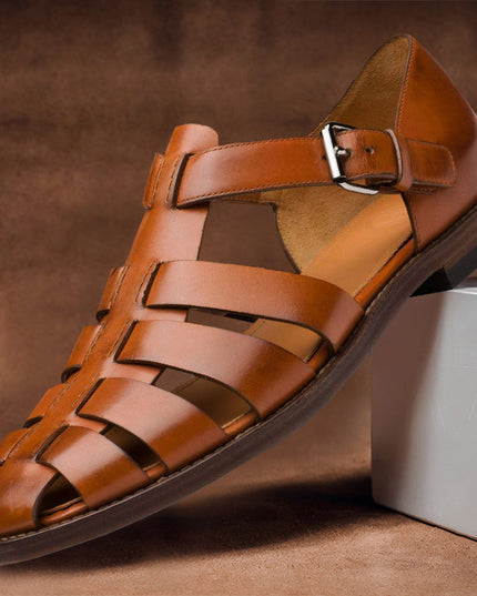 Men’s Sandals with Buckle Strap and Closed Toe