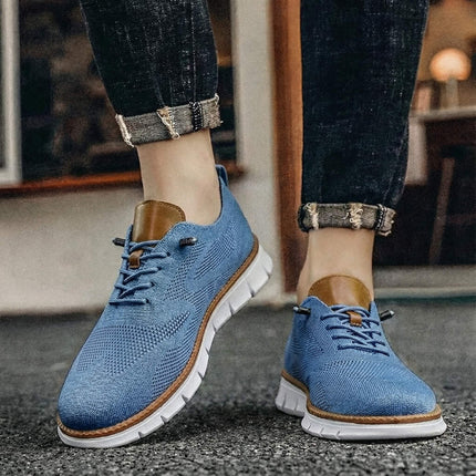 Lace-Up Sneakers – Textured Upper & Contrasting Sole