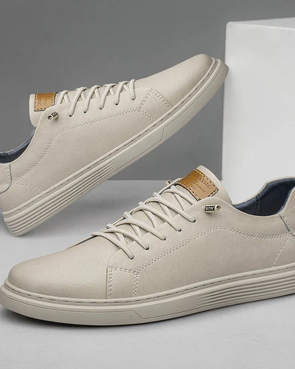 Men’s Low-Top Sneakers with Lace-Up Closure