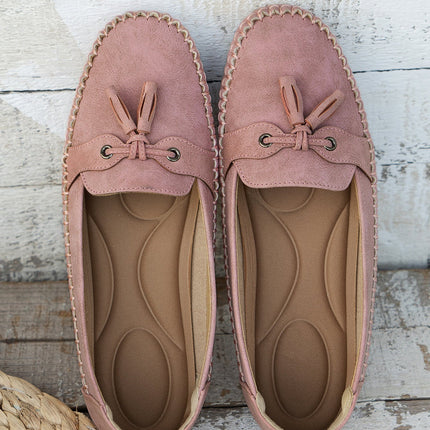 Reagan – Chic Bow Loafers for Any Occasion