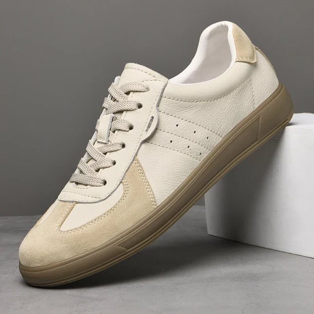 Men’s Low-Top Sneakers with Lace-Up Closure and Perforated Details