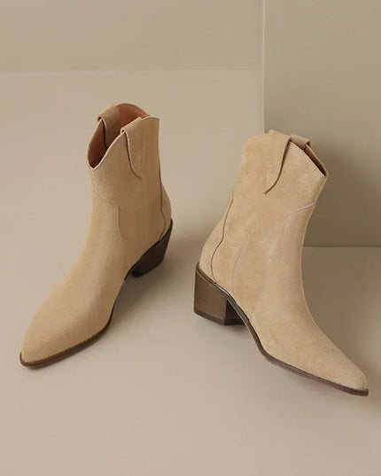 Sadie - Chic Western Ankle Boots for Every Occasion