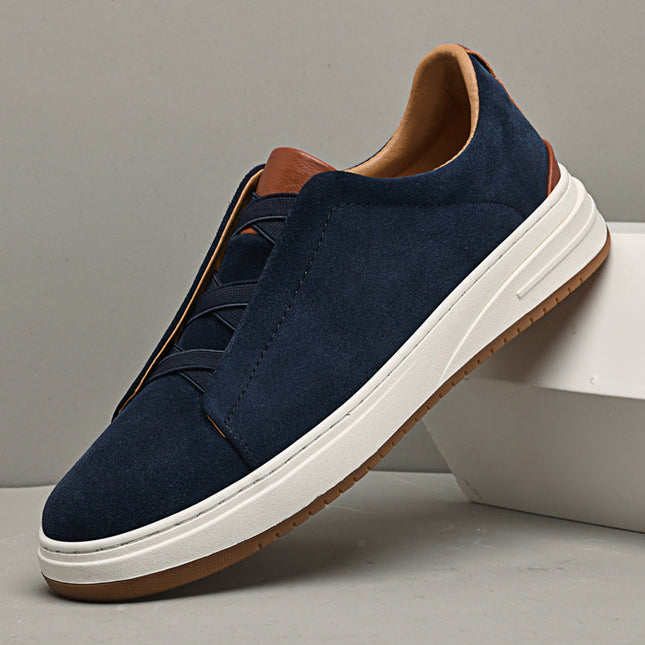 Low-Top Sneakers – Clean Upper & Contrasting Sole