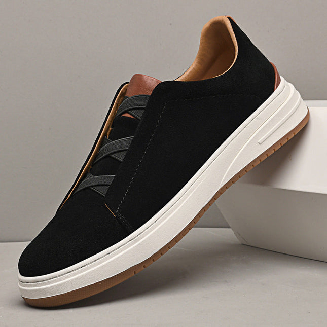 Low-Top Sneakers – Clean Upper & Contrasting Sole