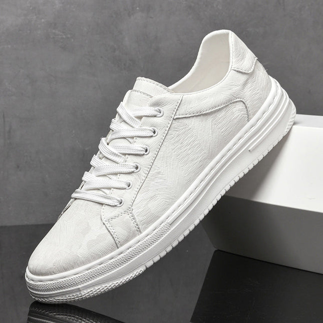 Men’s Low-Top Sneakers with Lace-Up Closure and Patterned Upper