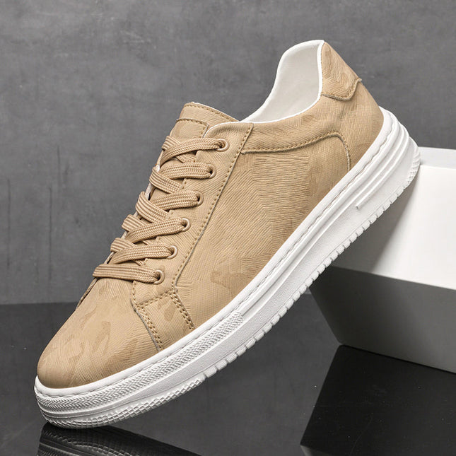 Men’s Low-Top Sneakers with Lace-Up Closure and Patterned Upper