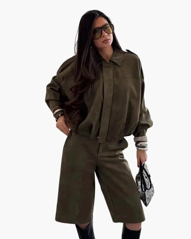 Women’s Jacket with Zipper Closure