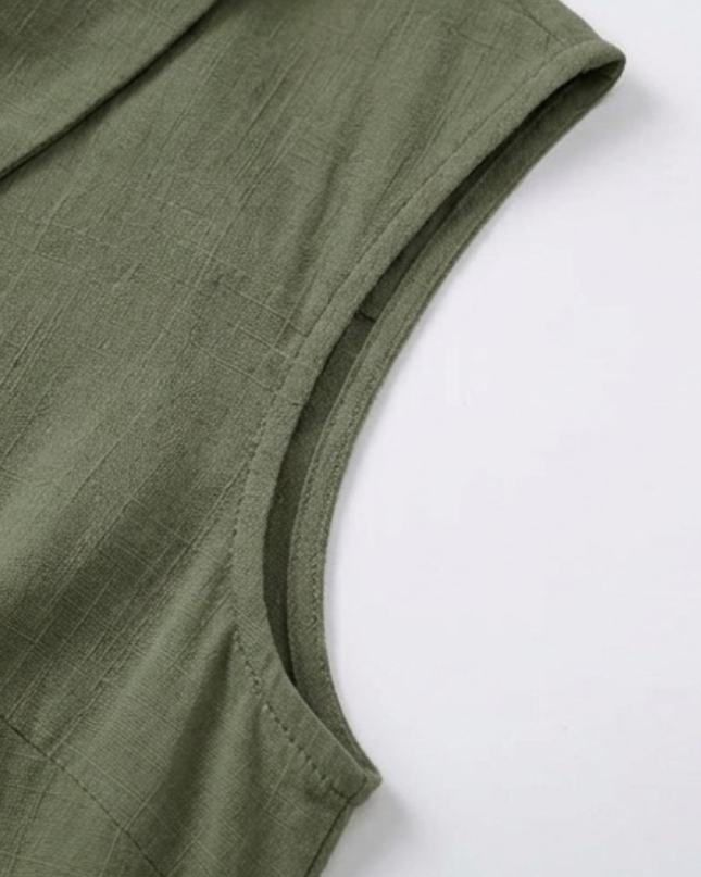 Coralie | Polished Women's Top – Sleeveless Button-Up Style