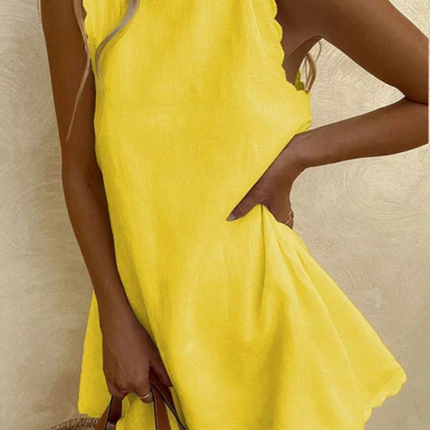 Eloise | Chic Mini Dress – Sleeveless Scalloped Style