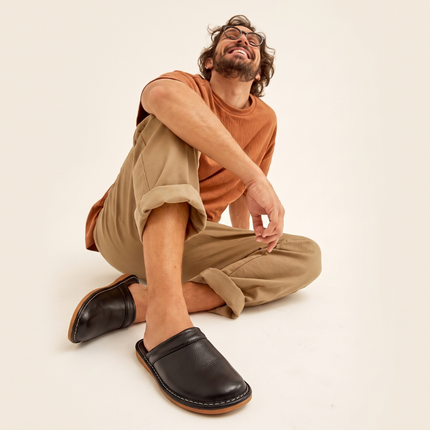 Evander | Classic Men's Leather Clogs – Mule Slippers