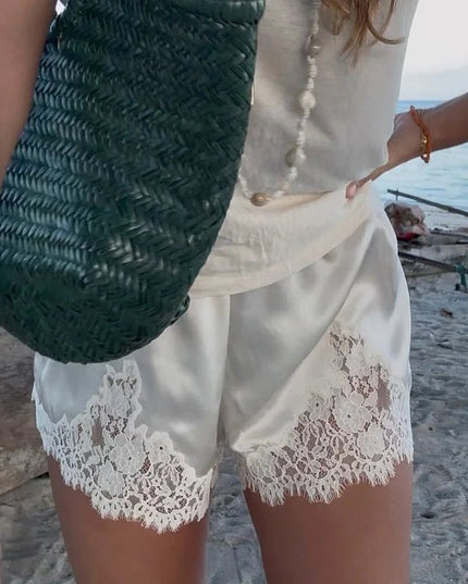 Isla | Effortless Women's Shorts – Lace Hem Relaxed Fit