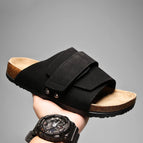 Black / 3