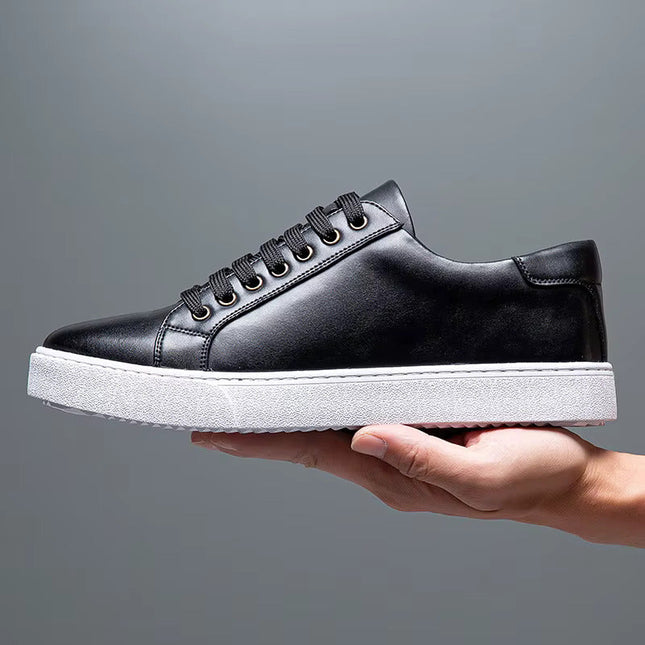 Men’s Lace-Up Sneakers – Contrast Sole