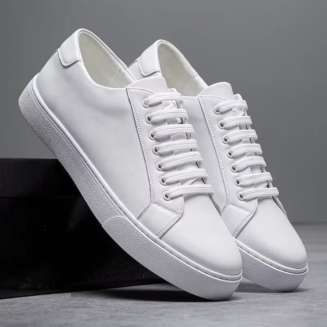 Men’s Lace-Up Sneakers – Contrast Sole