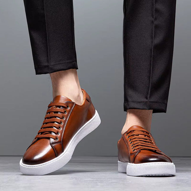 Men’s Lace-Up Sneakers – Contrast Sole