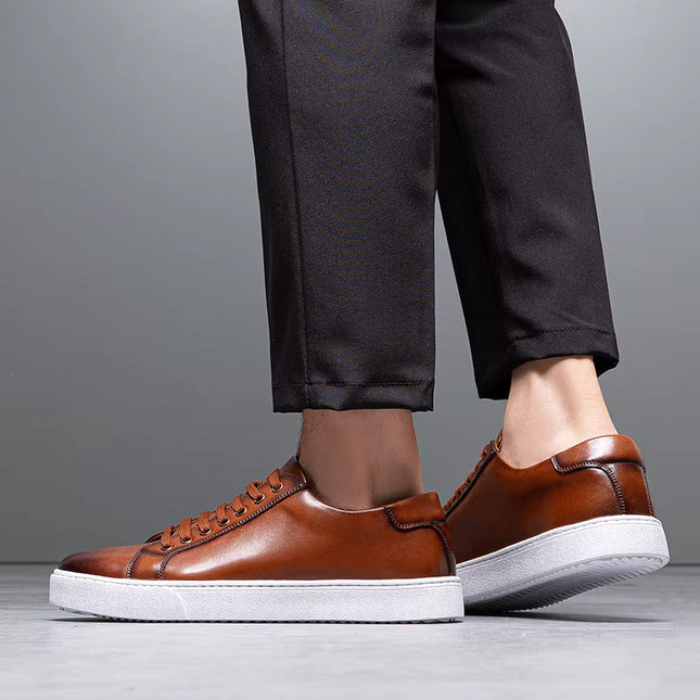 Men’s Lace-Up Sneakers – Contrast Sole