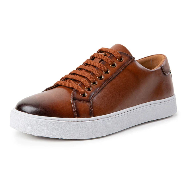 Men’s Lace-Up Sneakers – Contrast Sole