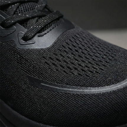Men’s Lightweight Mesh Panel Sneakers