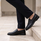 Black / 4