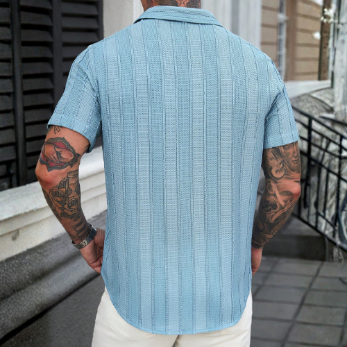 Men’s Short Sleeve Button-Up Shirt with Textured Pattern